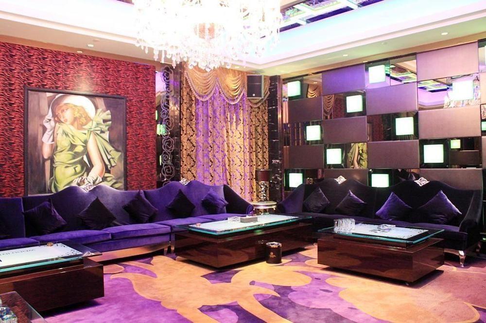 Datong Weidu International Hotel Экстерьер фото