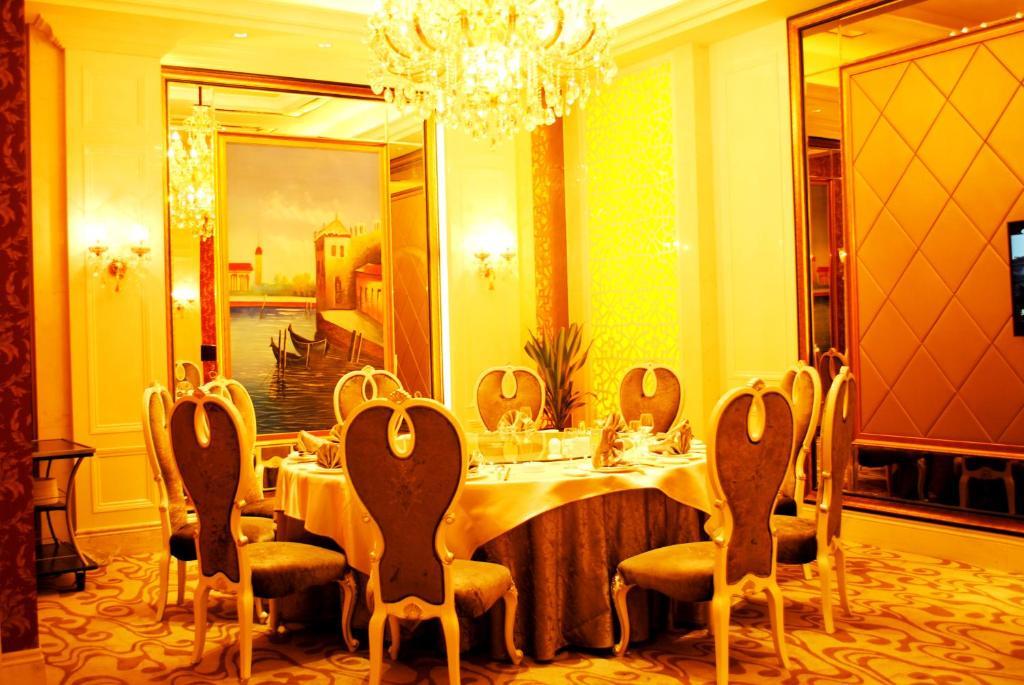 Datong Weidu International Hotel Экстерьер фото