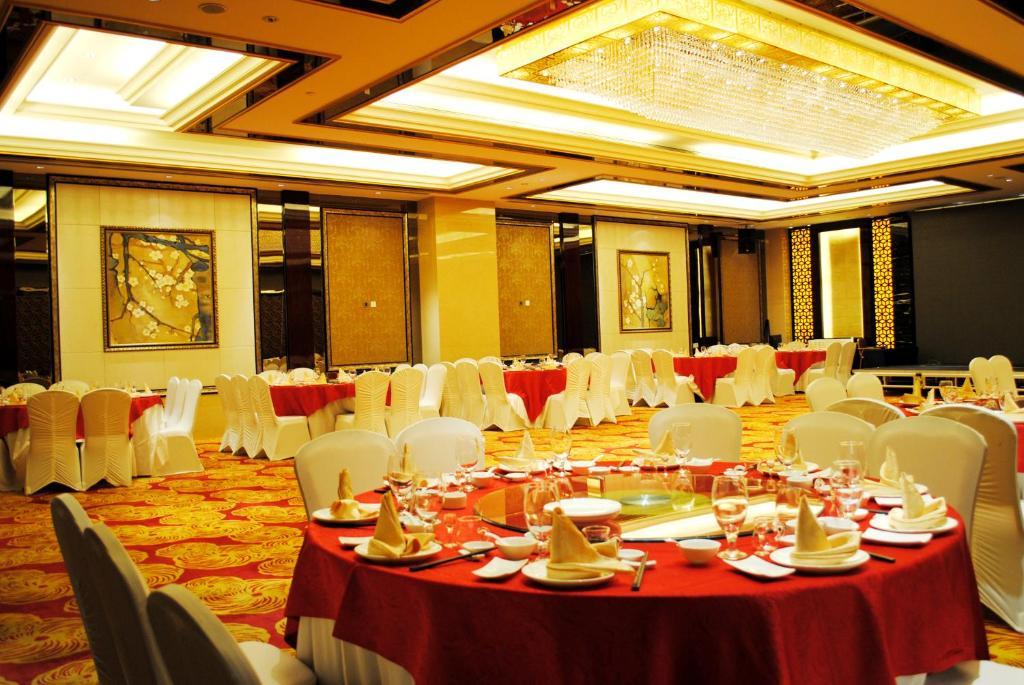 Datong Weidu International Hotel Экстерьер фото