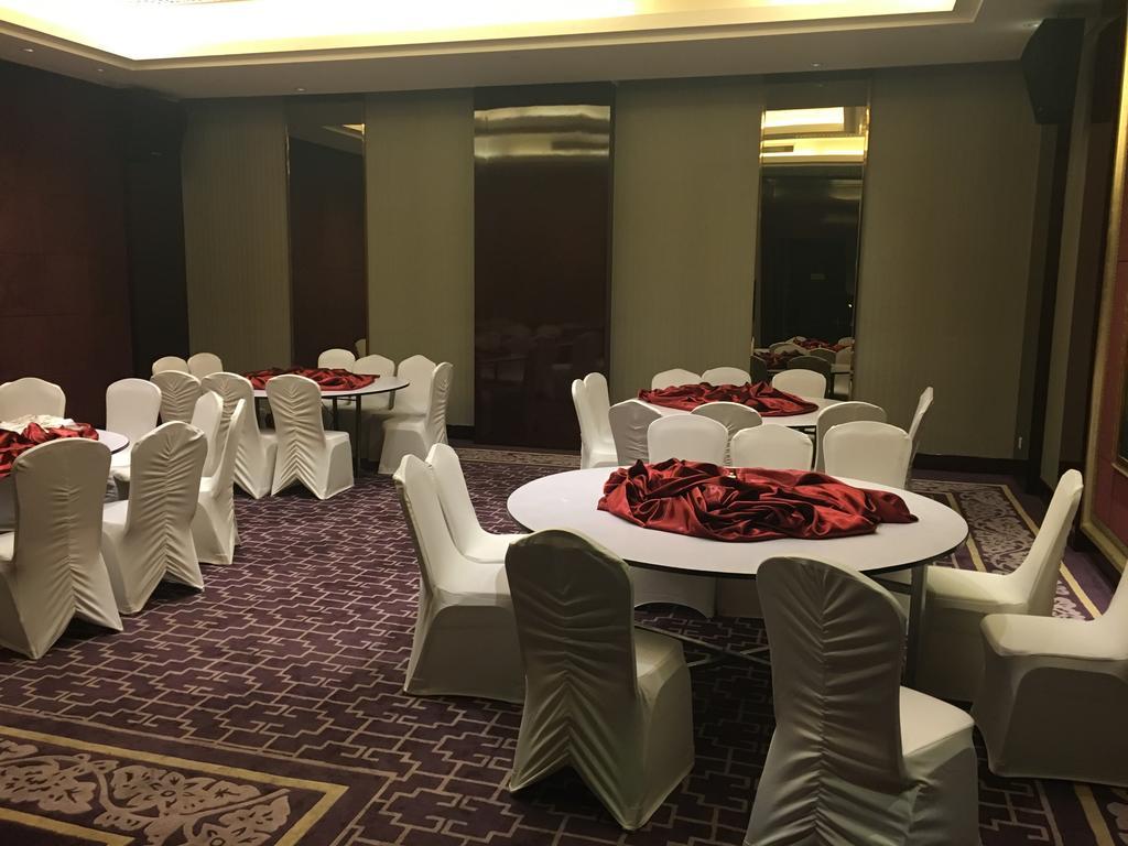 Datong Weidu International Hotel Экстерьер фото